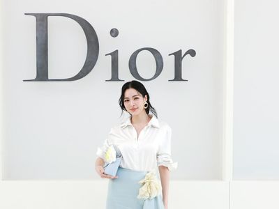 Foto: Adu Gaya Para Bintang Asia di Show Dior, Lingling Kwong Hingga Jisoo
