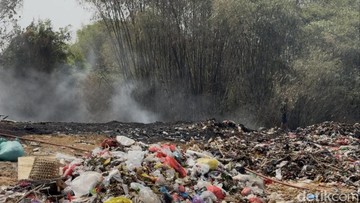 TPA Landoh Rembang Terbakar, Api Diduga Berasal dari Puntung Rokok