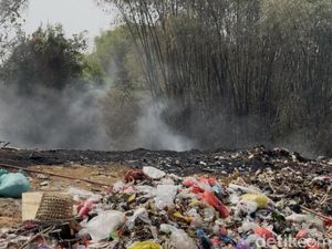 TPA Landoh Rembang Terbakar, Api Diduga Berasal dari Puntung Rokok