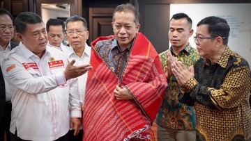 Kemenkop Gaet KMDT Kembangkan Ekonomi Berbasis Koperasi di Danau Toba