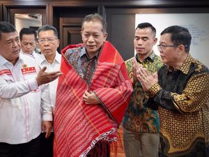 Kemenkop Gaet KMDT Kembangkan Ekonomi Berbasis Koperasi di Danau Toba