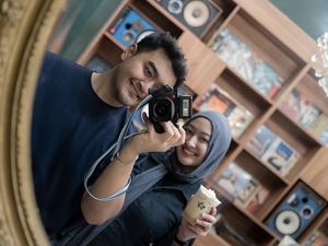 Seru! Momen Kuliner Putri Modiyanti Bareng Kekasih dan Sahabat