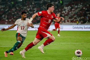 Ole Romeny, Sang Pelayan Baru