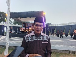Taman Alun-alun Tastura Diperbaiki Jelang HUT Ke-81 Lombok Tengah
