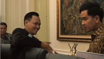 Gibran Temui Jemaat GKPI Rajeg, Pastikan Bisa Beribadah Aman