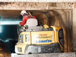 Pemkot Surabaya Kejar Pengerukan Kali Simo Pomahan Sebelum Musim Hujan