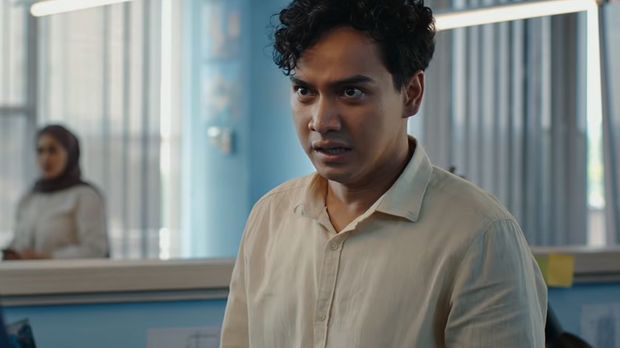 Film Conjurig Conjurig resmi tayang di bioskop Indonesia mulai 1 Oktober 2026. Film drama komedi ini dibintangi oleh Dito Darmawan, Maizura, dan Shella Fernanda.