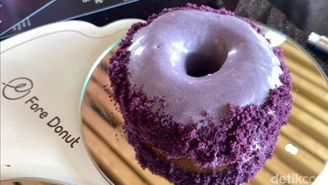 Baru! Ada Donat Labu Variasi Ube hingga Kacang yang 'Nutty' di Sini