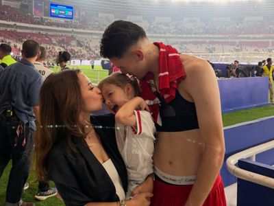 Gaya Jennifer Coppen Dukung Justin Hubner yang Cetak Gol di ASEAN Cup 2026