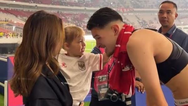 Justin Hubner Cetak Gol, Jennifer Coppen: Suamiku Memang Mantap!
