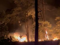Kebakaran di Gunung Loka Bantaeng Nyaris Hanguskan Permukiman