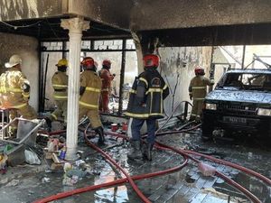 Rumah di Prada Permai Surabaya Ludes Terbakar, 15 Unit Damkar Dikerahkan
