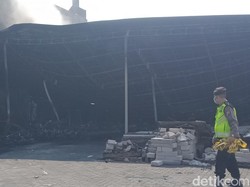 Kondisi Toko Trans Home Sleman Hari Ini, Asap Masih Mengepul