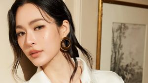 Pesona Lingling Kwong Wanita Tecantik Dunia 2026 di Show Dior, Paris