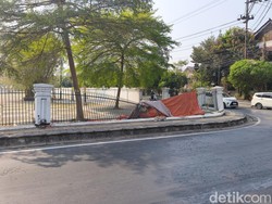 Sopir yang Tabrak Pagar Pamedan Mangkunegaran Solo Bakal Tanggung Jawab