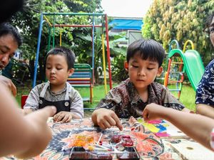 Merayakan Hari Batik Lewat Goresan Cilik