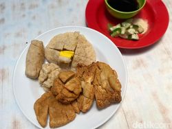 Dijamin Puas! Makan Pempek Asli Palembang di Jalan Garuda Kemayoran