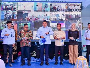 Gubernur Sulsel Dampingi Kepala BGN Resmikan SPPG Wilayah 3T di Takalar