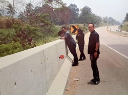 Telusuri Titik Pembuangan Mayat di Tol Bocimi, Ini Temuan Polisi