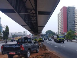 Kondisi Kolong Flyover Pesing Usai Barier Beton Cegah Pemotor Ngeyel Ditambah