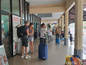 Sempat Terganggu Kabut Asap, Bandara Iskandar Kembali Beroperasi Normal