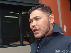 Ivan Gunawan Panjatkan Doa soal Jodoh saat Jalani Ibadah Umrah