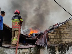 2 Rumah Warga di Bogor Hangus Terbakar gegara Korsleting Listrik