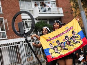 Ribuan Penggemar Antusias Sambut Konser Perdana BTS di Bogota