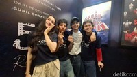 Keseruan Cast 5 cm: Revolusi Hati di Indonesia Comic Con
