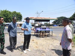 Bupati Sidoarjo Minta Persimpangan Depan Polsek Jabon Dilebarkan