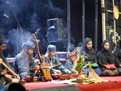Angklung Gubrag dan Jejak Musik Sunda di Panggung Sangitaloka