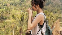 Seru! Gege Elisa Bagikan Momen Ngopi Cantik di Bali hingga Kyoto