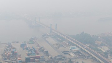 Kabut Asap Selimuti Palembang, Kualitas Udara  Masuk Kategori Berbahaya