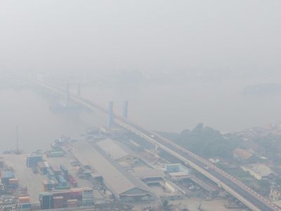 Kabut Asap Selimuti Palembang, Kualitas Udara  Masuk Kategori Berbahaya