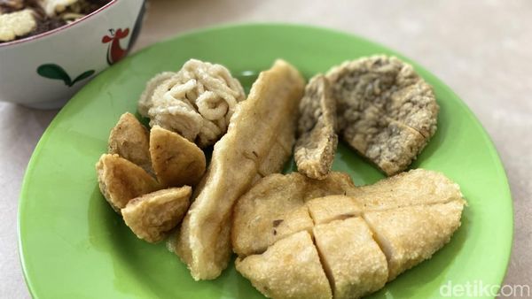 Cita Rasa Pempek Pertama di Jalan Garuda Kemayoran yang Juara