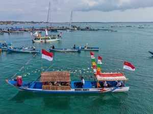 Ratusan Perahu Hias Ramaikan Laut Marina Togo Wakatobi