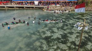 Serunya Tarik Tambang Perahu, Warga Ramaikan Wakatobi Wave 2026