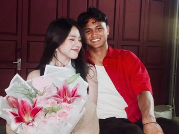 Ada Apa Hokky Caraka dengan Penyanyi Anneth?
