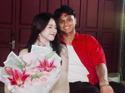 Ada Apa Hokky Caraka dengan Penyanyi Anneth?