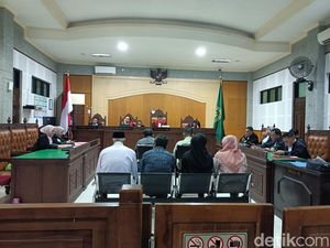 Jaksa: Bekas Kabiro Ekonomi NTB Atur Harga Masker, Istri Untung Rp 342 Juta