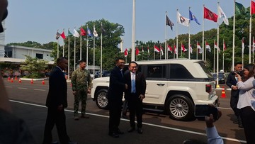 Dudung Tiba di Kemenko Polkam Jelang Sertijab, Disambut Djamari Chaniago