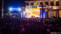 Gelora Arek-Arek Suroboyo Nobar Timnas Indonesia di Grahadi