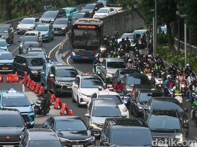 Jelang Final ASEAN Cup, Lalin Sudirman Arah GBK Mulai Padat