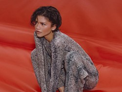 Zendaya dan On Rilis Koleksi Terbaru, Sepatu Mary-Jane Jadi Highlight