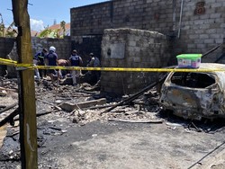 Korsleting Listrik Jadi Pemicu Kebakaran Usaha Potong Ayam di Denpasar
