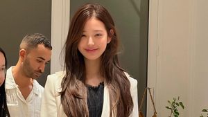 Potret Jang Wonyoung IVE Pamer Bareface, Imut Bak Bayi di Balik Show DIOR