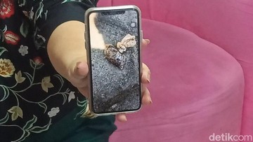 Misteri Tanah Kuburan Bikin Warung Nunung Sepi