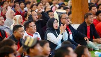 Bupati Ipuk Nobar Indonesia Vs Thailand di Pendopo Bersama Ribuan Warga