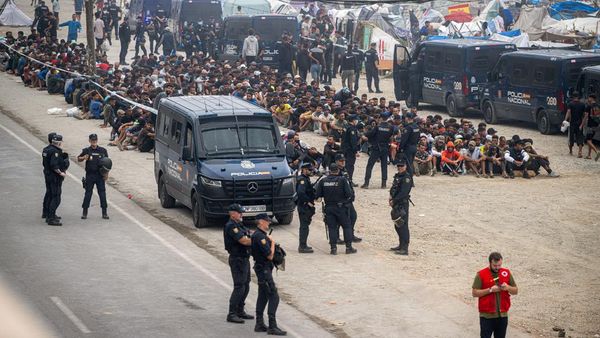 Polisi Bongkar Perkemahan Migran di Ceuta, Jelang Kedatangan Kerajaan