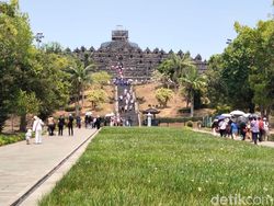 Stupa Induk Dipugar, Akses Wisatawan Naik Candi Borobudur Dibatasi